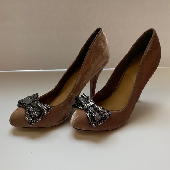 ASOS Shoes tan velvet pumps with silver sparkles bows - Picture 2 of 6